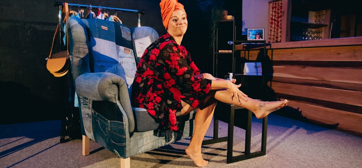 Rušíme představení Nasraná máma, máme pro vás náhradní termín