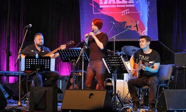V listopadu se přijďte do Divadelního klubu nakazit jazzem, zahraje slovenské Jazzinfection Trio