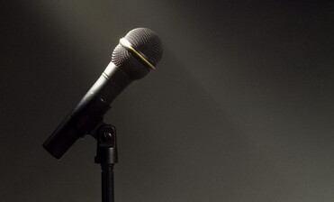 Zveme vás na Woman Show! Další Stand-up večer v Divadelním klubu